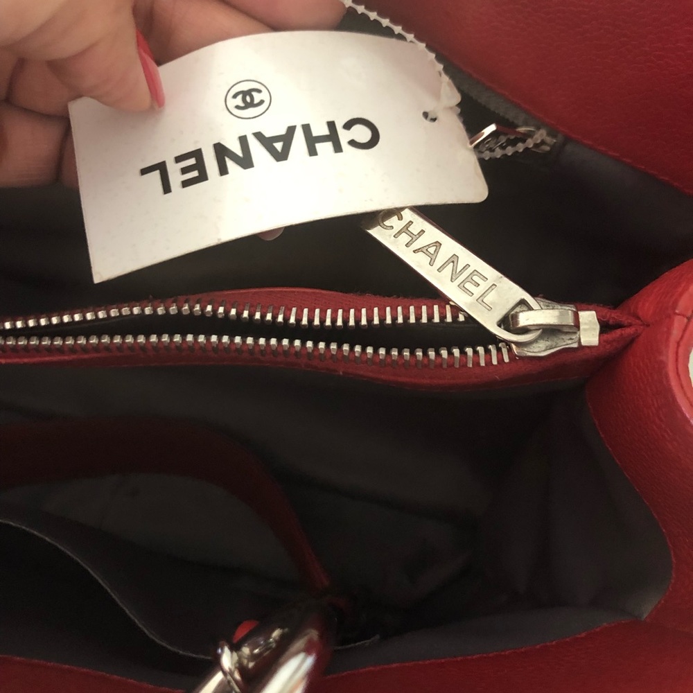 COPY - Authentic Chanel bag large In good condition barely worn - Picture 3 of 4